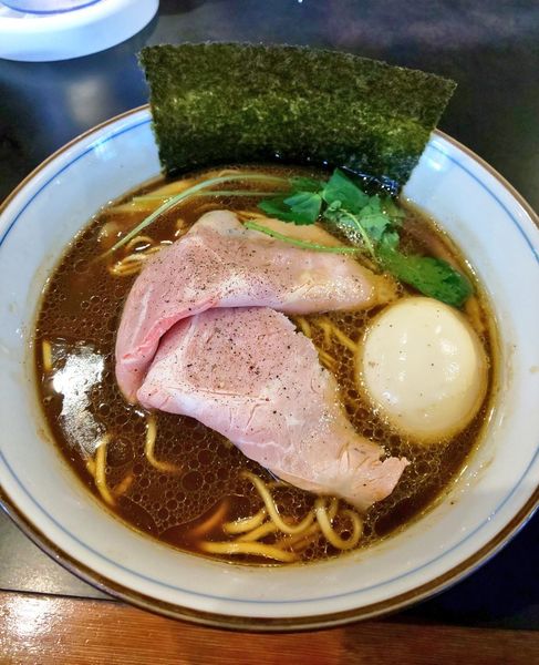 「限定 四つ葉ブラック  880円」@中華そば 四つ葉の写真