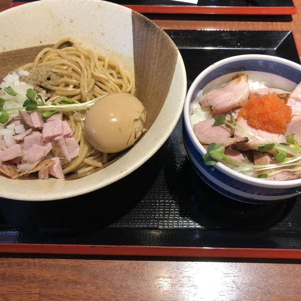 「和え玉と崩れ味玉と　本日の丼」@中華そば 蓮の華の写真
