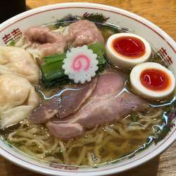 山椒全部入りワンタン麺　中盛