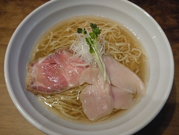 「白醤油らーめん」@麺屋 GONZOの写真