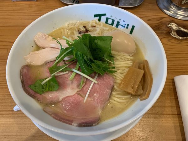 「イロドリラーメン930円大盛無料」@ラーメン イロドリの写真