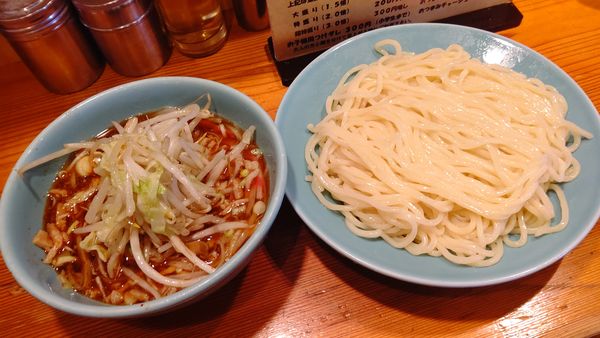 「野菜入り８００円お酢抜き」@つけそば屋 麺楽の写真