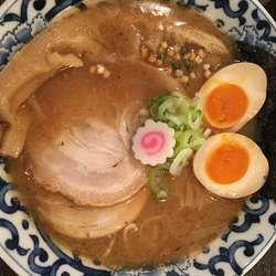 濃厚東京駅らー麺