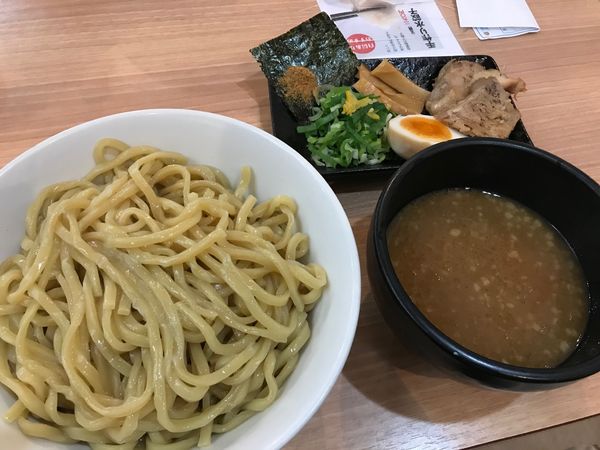 「超濃厚魚介豚骨つけ麺（大盛・あつもり）」@つけ麺らーめん春樹 二俣川店の写真