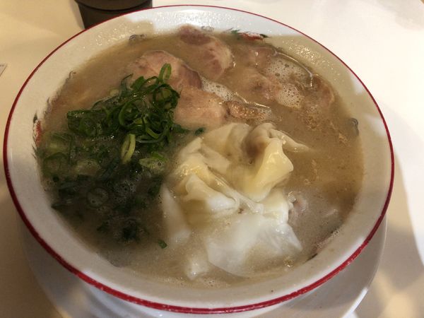 「ワンタンチャーシューメン」@八ちゃんラーメン ラーメン博物館店の写真