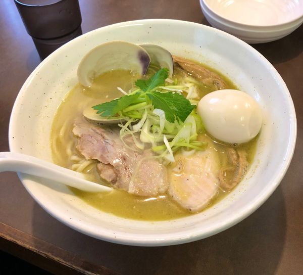 「味玉貝塩拉麺 ¥1000」@麺屋 心羽の写真