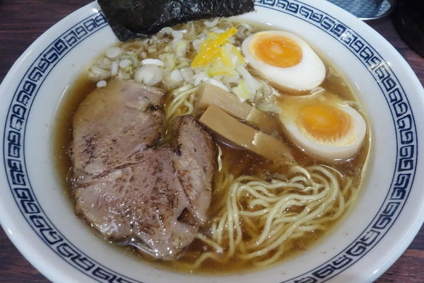 「味玉らーめん」@中華そば 新の写真