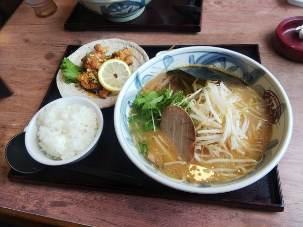 「味噌ラーメン+ランチセット」@ゆきむら亭 神立店の写真