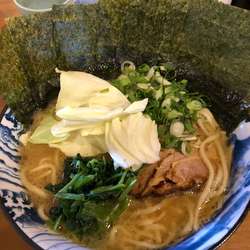 醤油ラーメン中盛り