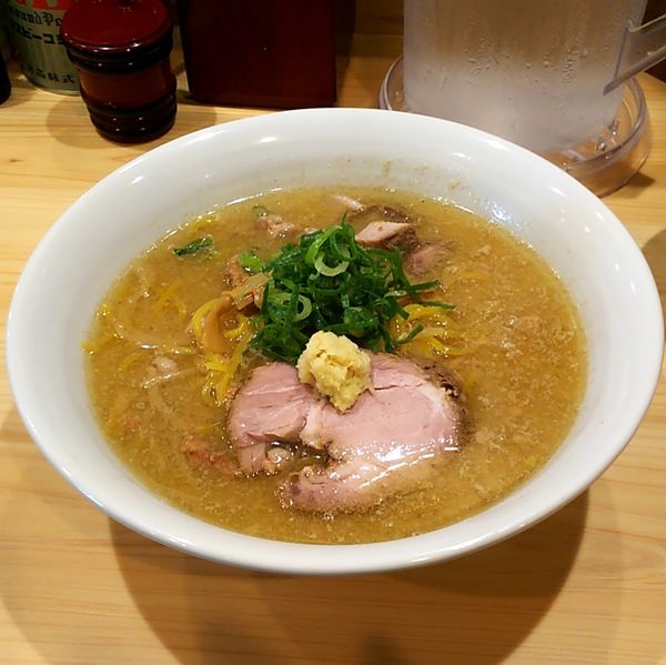 「味噌らーめん(大盛)＋ネギ(別皿)」@三ん寅の写真