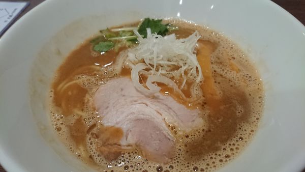 「とりとん醤油 750円」@ラーメンスタンド﻿ MEN BOXの写真