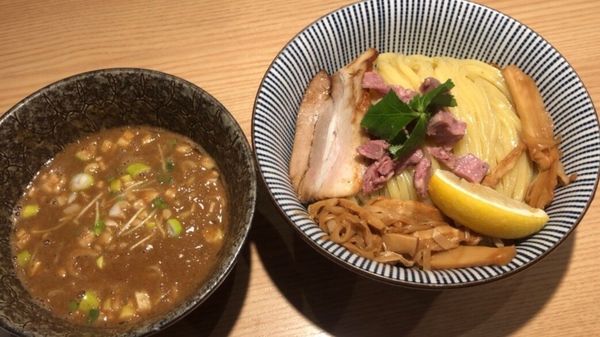 「煮干しつけ麺 大盛り無料」@自家製麺 MENSHO TOKYOの写真