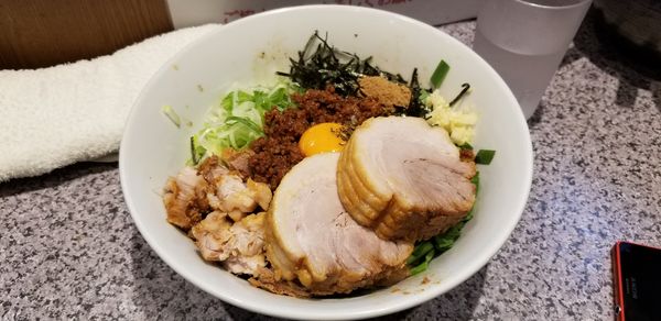 「台湾まぜそば+豚二枚」@ラーメン宮郎の写真