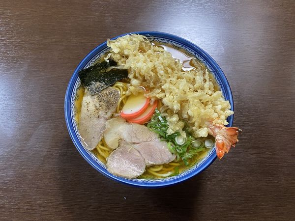「天ぷら中華そば　850円」@松葉屋の写真