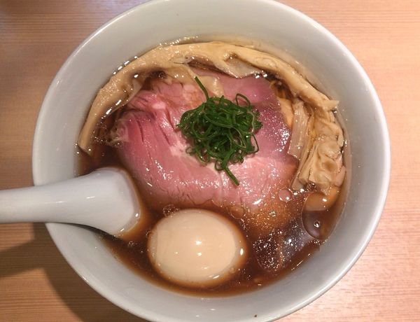 「特製醤油らぁ麺」@らぁ麺 はやし田 新宿本店の写真