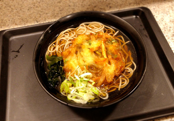 「天ぷらそば(430円)」@名代 富士そば 浜松町店の写真