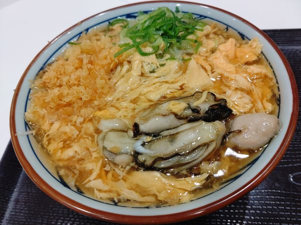 「牡蠣づくし玉子あんかけうどん(並盛)690円」@丸亀製麺 イーサイト高崎店の写真