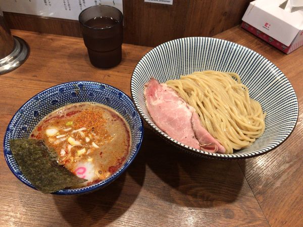 「辛つけ麺(880円)」@俺の麺 春道の写真