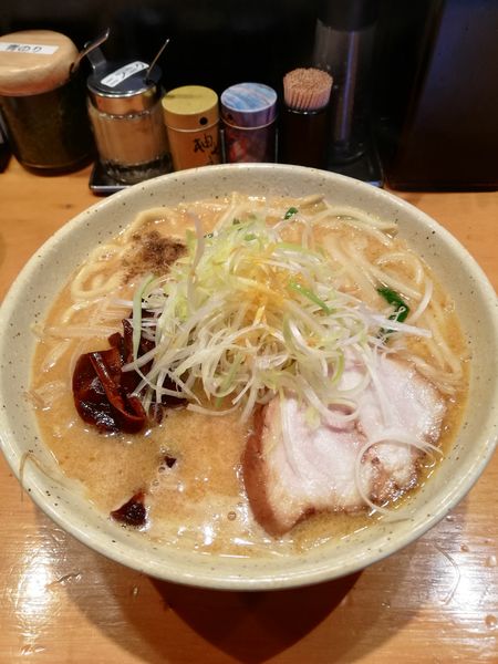 「バリ味噌らーめん　870円」@つじ田 味噌の章の写真