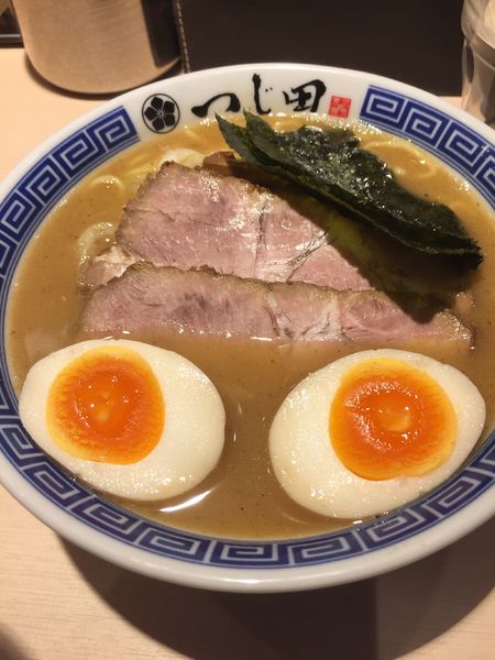 「濃厚特製ラーメン」@つじ田 渋谷フクラス店の写真