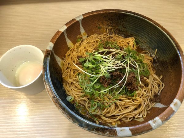 「汁なし担々麺（大盛）１辛＋温玉」@八玄八角の写真