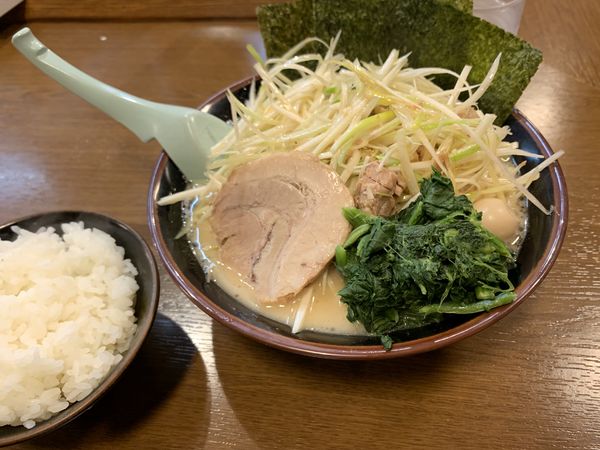 「ネギラーメン」@横浜家系ラーメンとりとんの写真