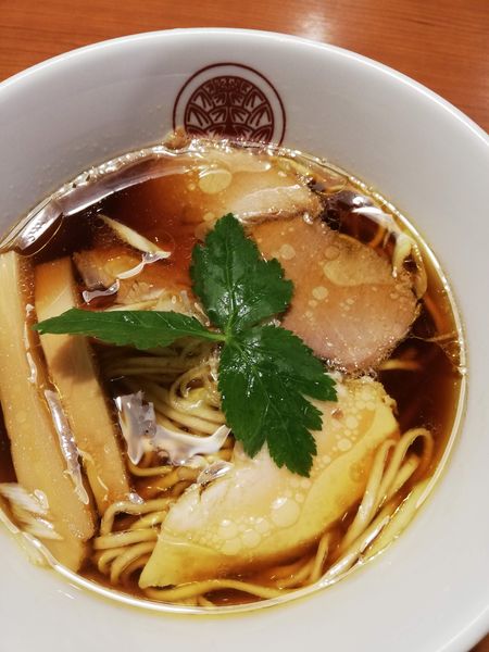 「鶏醤油らぁ麺」@らぁ麺とうひちの写真