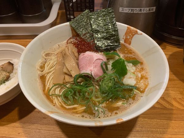 「赤海老と鯵の煮干しそば〜味噌仕立て〜おい飯付〜細麺」@麺屋 ひな多の写真