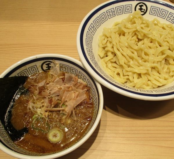 「濃厚魚介つけめん　900円」@中華そば つけめん 玉 新宿店の写真