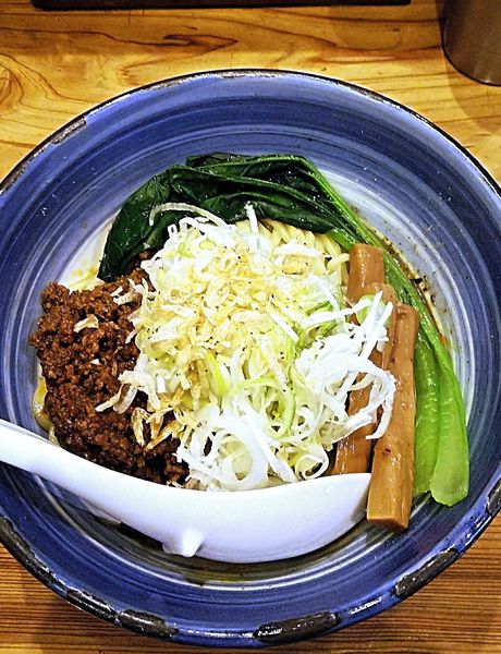 「汁なし坦々麺 辛痺 900円」@自家製麺 啜乱会の写真