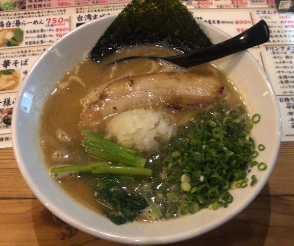 「鶏白湯らーめん」@五代目らーめん処 まるは商店の写真