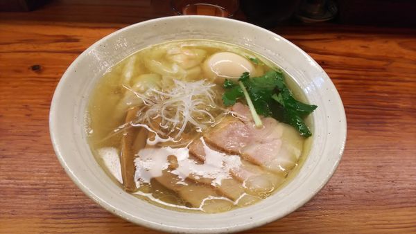 「特製塩ラーメン大盛」@純手打ち 麺と未来の写真