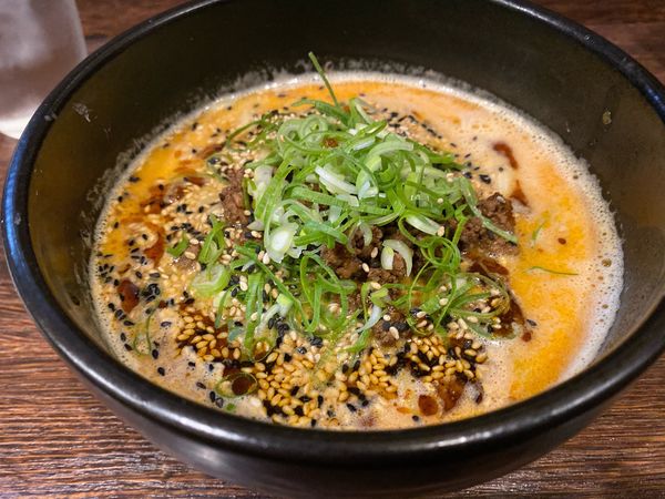 「情熱麻辣担々麺」@香港バル Ra Kan Kaの写真