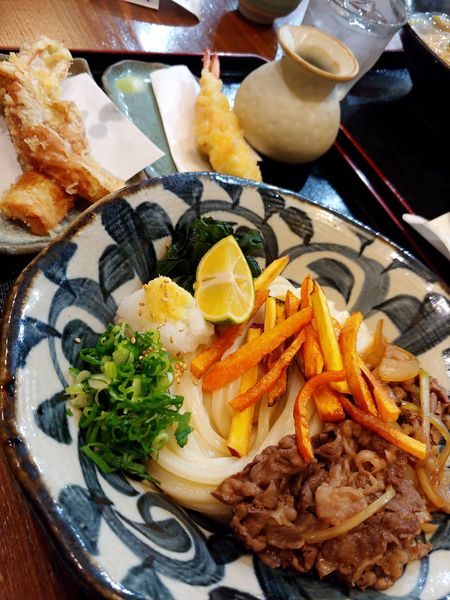 「和牛肉ぶっかけ・ちくわ天＆エビ天増し」@千舟屋の写真