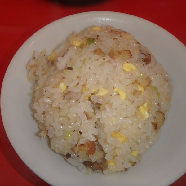 「ラーメン550円、半炒飯350円」@メルシーの写真