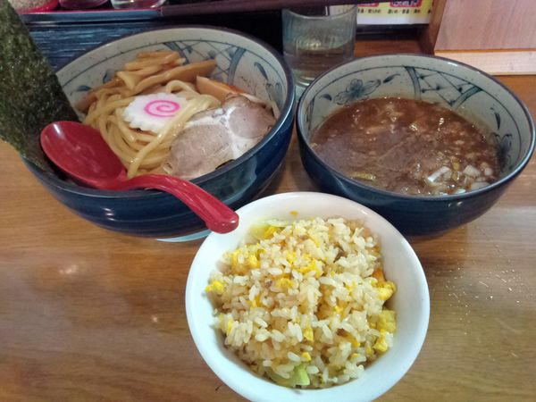 「濃厚つけ麺大８５０円半チャーハン付」@横浜家系ラーメン こんばの写真
