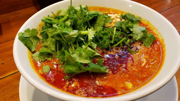 「正宗担々麺900円　パクチー200円」@成都正宗担々麺 つじ田の写真