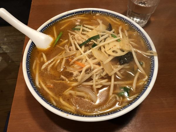 「味噌ラーメン 大盛り(720円＋100円)820円」@えびす飯店の写真