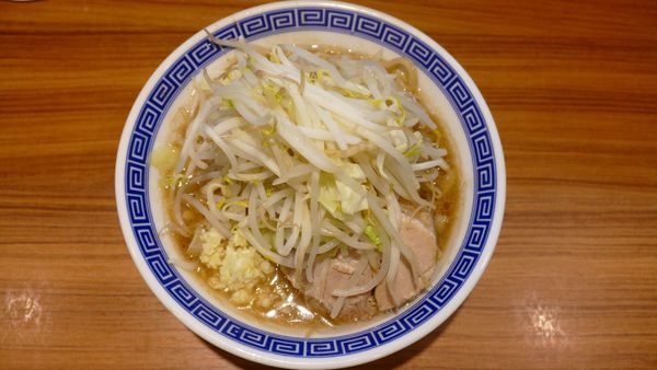 「ラーメン（並）¥700／ニンニク¥0」@びんびん豚の写真