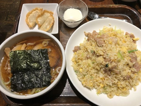 「チャーハンセット」@万豚記 ヨドバシAkiba 秋葉原店の写真