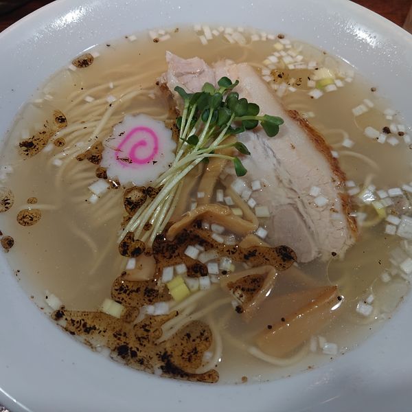 「はまぐり中華そば塩850円ライス小100円近江牛餃子450円」@麺酒処 ふくろうの写真