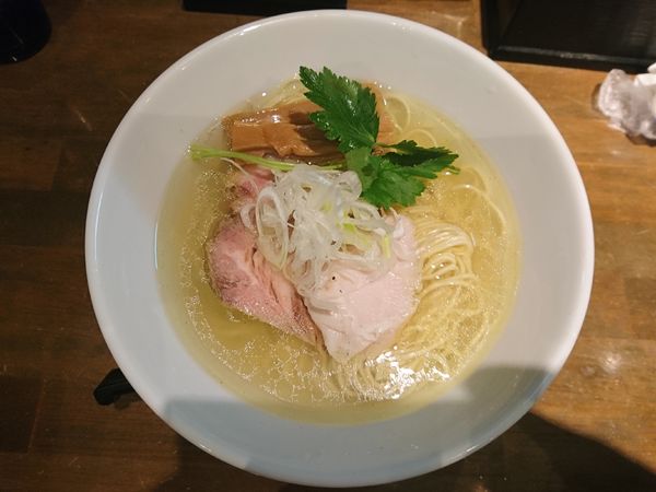 「ラーメン（塩、細麺）＋大盛」@麺屋 食べいろの写真