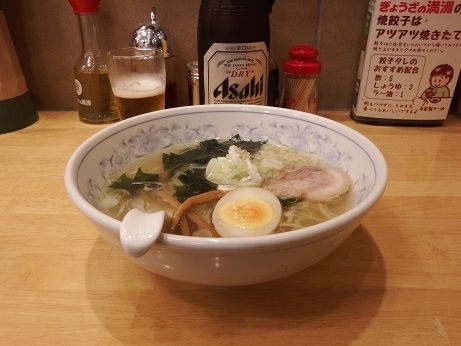 「塩ラーメン　０．５玉」@ぎょうざの満洲 和光南口店の写真