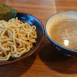 濃厚豚骨魚介つけ麺@850円