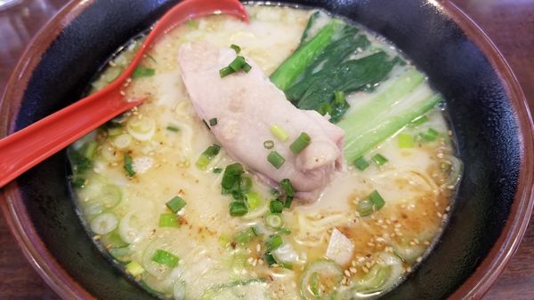「白いスープの鶏ラーメン」@華陽麺坊の写真