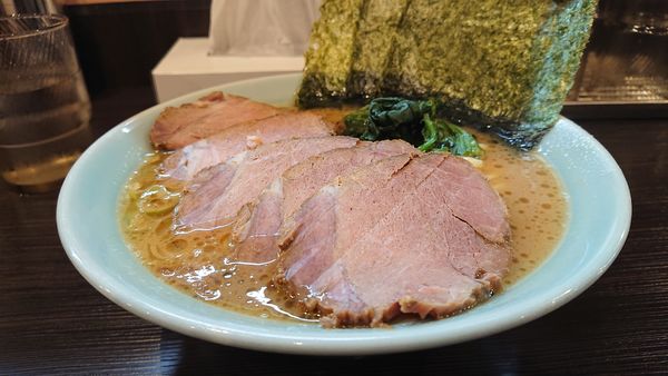 「ラーメン チャーシュー 麺カタ味コメ」@雷家の写真