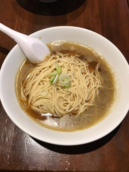 「中華そば・中 750円」@自家製麺 伊藤 銀座店の写真