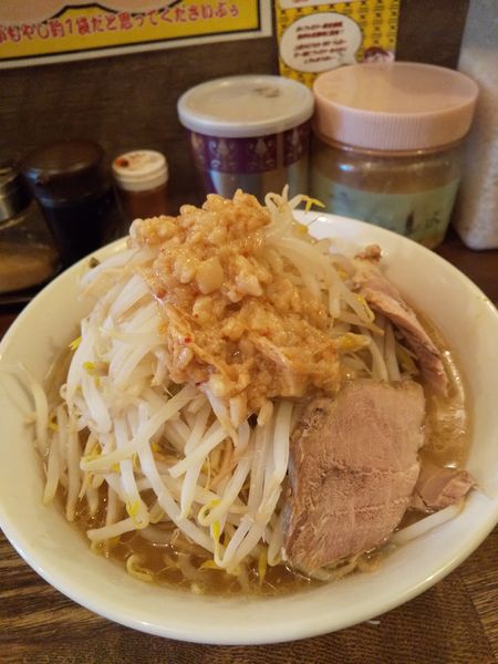 「ラーメン780円(麺300g・野菜普通・脂普通)」@高木のぶぅの写真