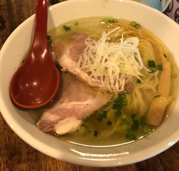 「プレミアム淡麗　塩　翡翠900円」@麺処まるわの写真