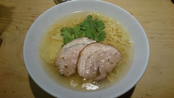 「本丸塩らー麺 ￥850」@横濱元町 本丸亭 横浜店の写真